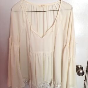 entro flowy off white top, sheer